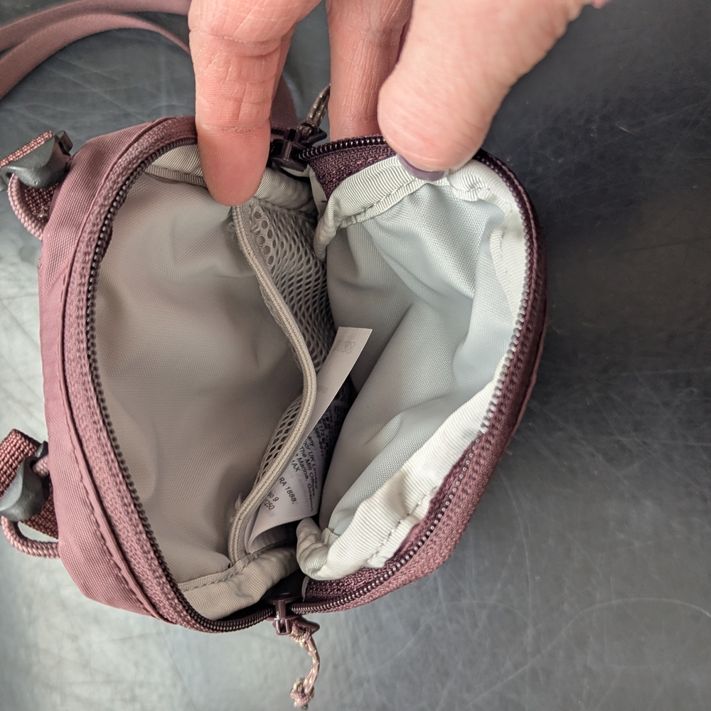 Fjallraven Burgundy Crossbody Bag - Picture 3 of 3